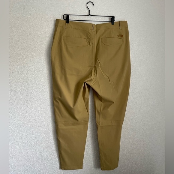 The North Face Women’s Standard Tapered Pants 18W NEW Antelope Tan - Picture 5 of 13